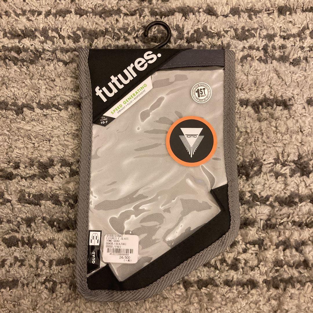 サーフィンフィン　フューチャー トモクワッド