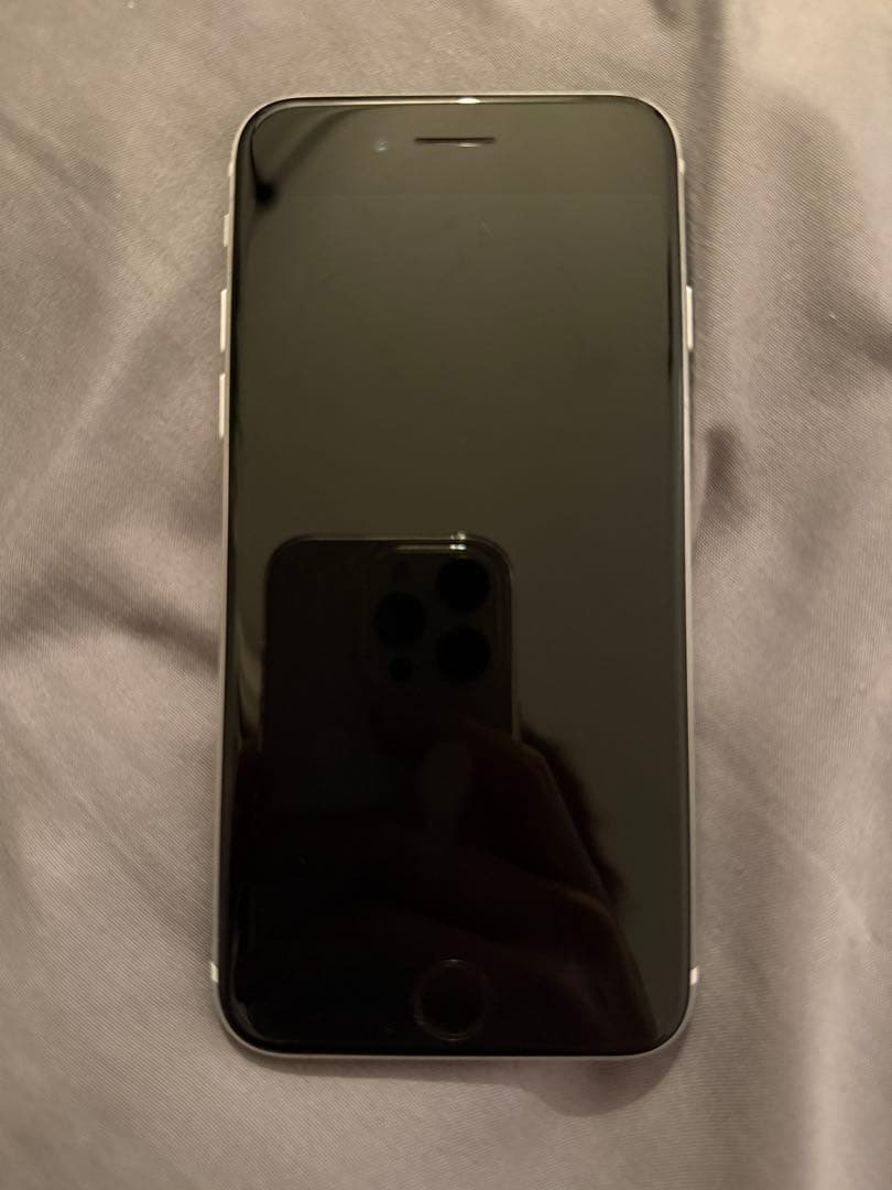 SIMフリーiPhone SE(第２世代) 64GB　ホワイト　ジャンク品
