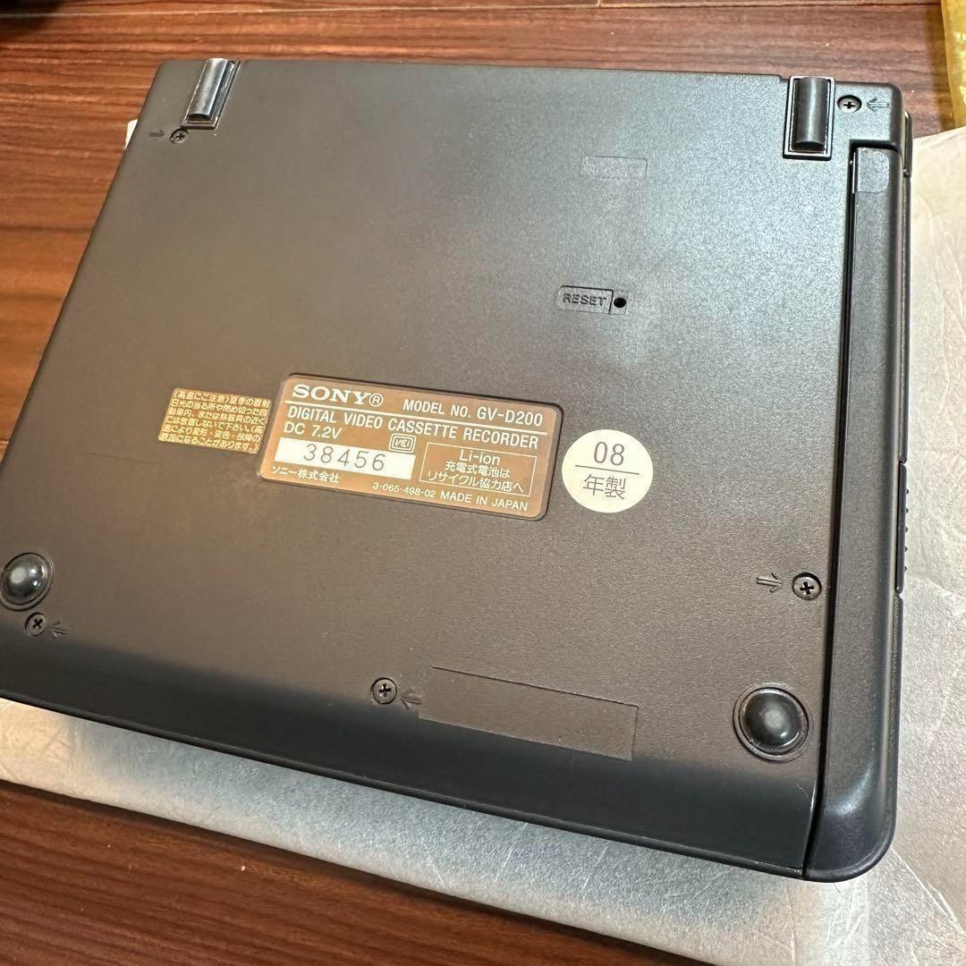 SONY GV-D200 ビデオウォークマン Digital 8 2466