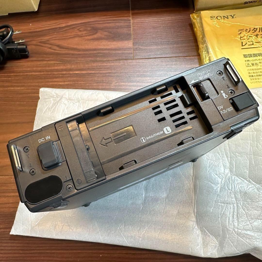 SONY GV-D200 ビデオウォークマン Digital 8 2466