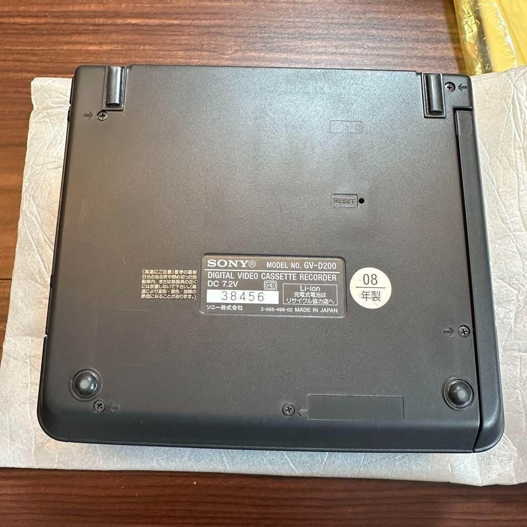 SONY GV-D200 ビデオウォークマン Digital 8 2466