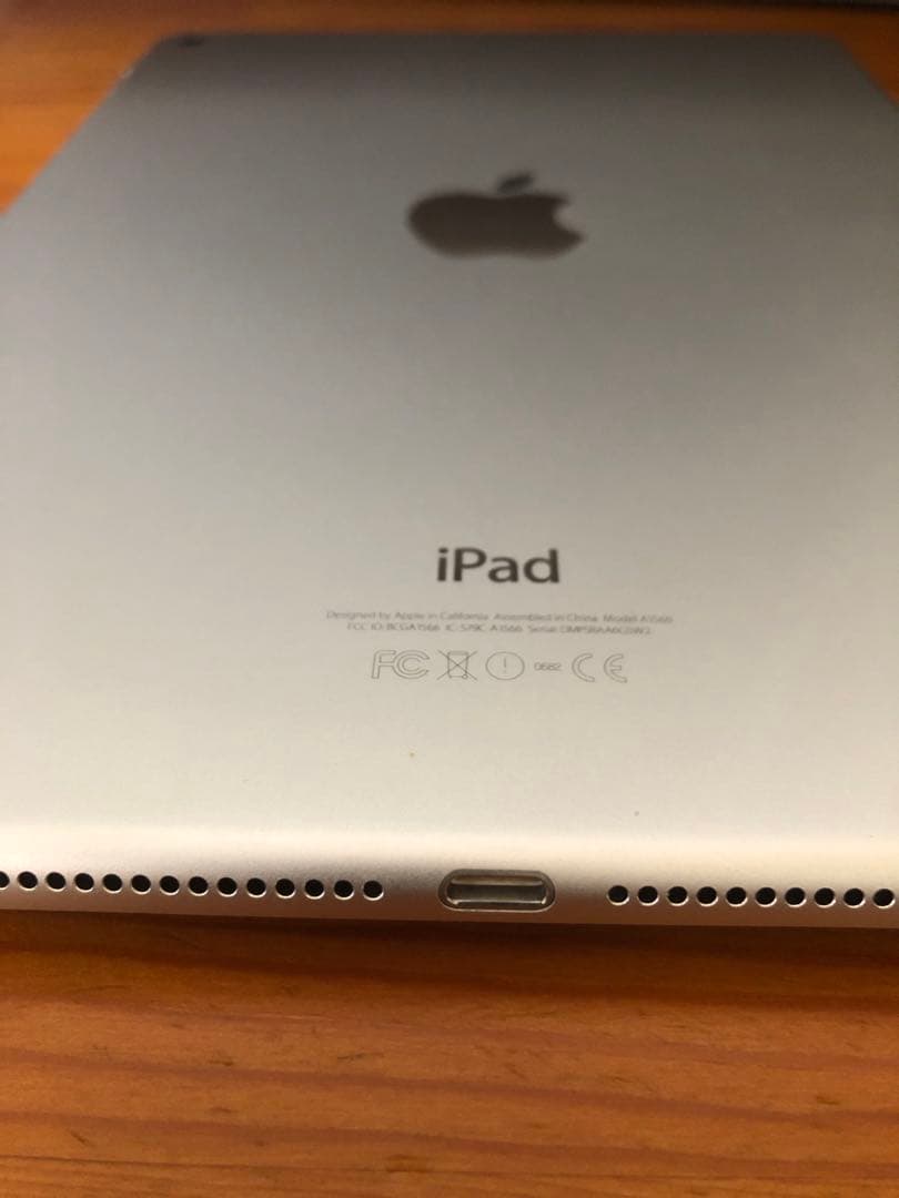 【美品】iPad Air 2 WiFi 128GB