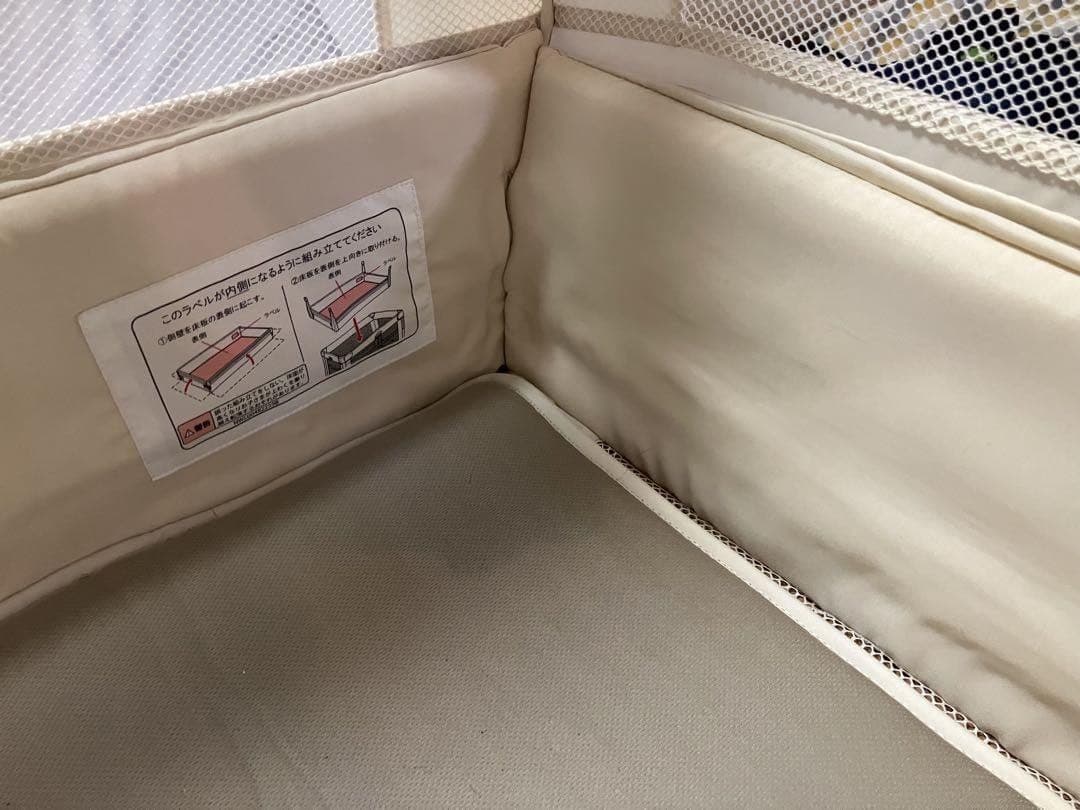 【メルカリ市値下】Apricaベビーベッドココネルエアープラスホワイトベージュ