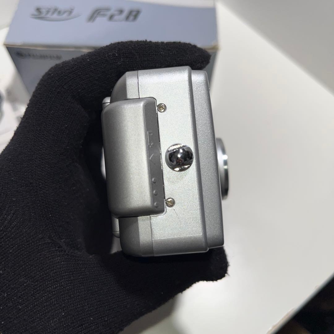 Fujifilm Silvi F2.8 （元箱・リモコン・ストラップあり）