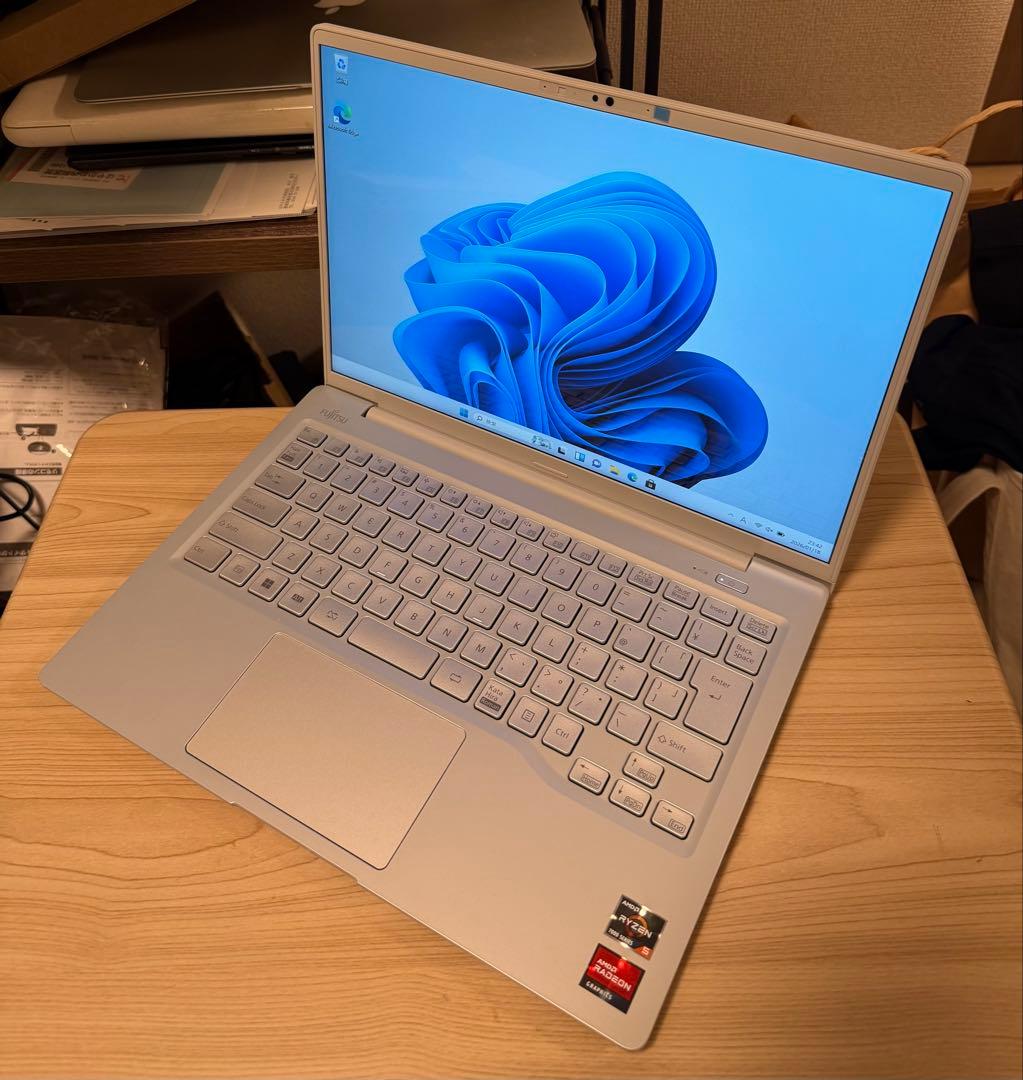 Windowsノート本体 LIFEBOOK MH Ryzen5-7520U/16GB/256GB