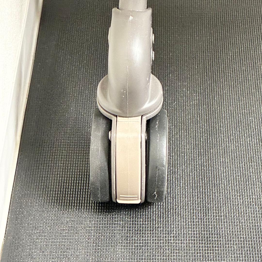 コンビ ネムリラ AT オートスイング シンプライト トイザらス限定モデル