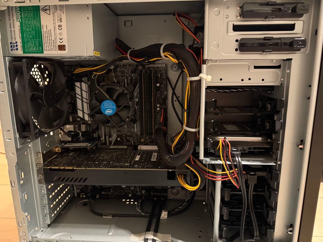 デスクトップパソコン　Core i5-7400 GTX1070Ti