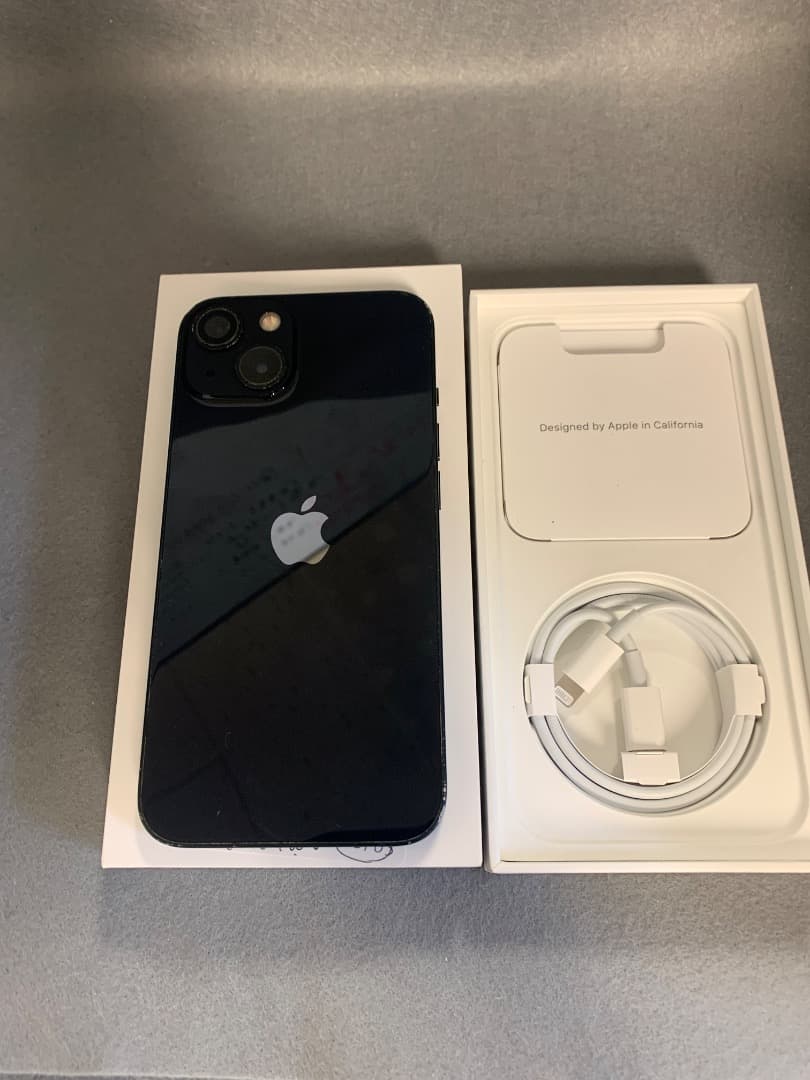 中古品　国内版　SIMフリー　iPhone13 128GB ブルー色