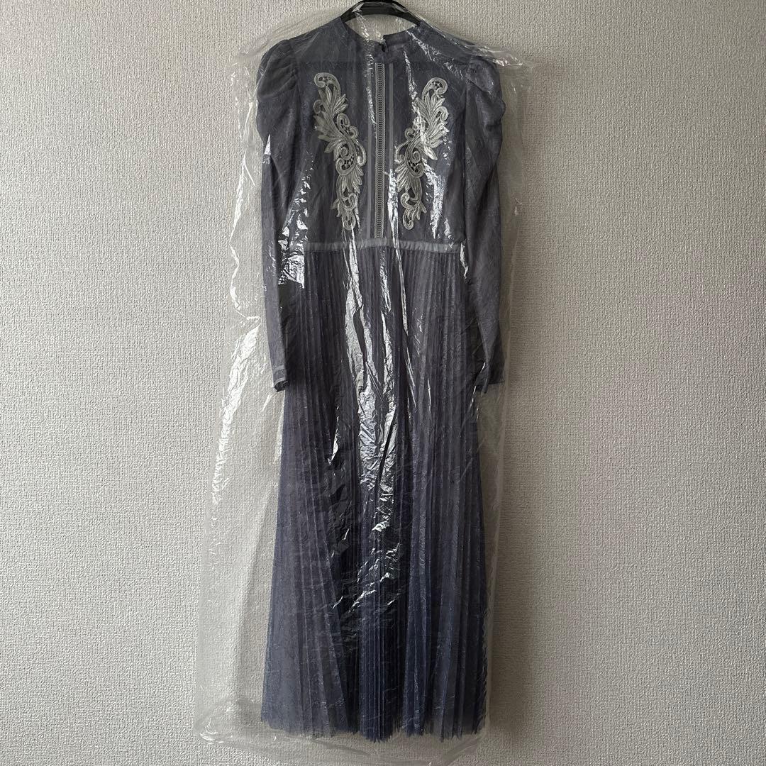 ワンピース Herlipto Lace-Trimmed Pleated Long Dress