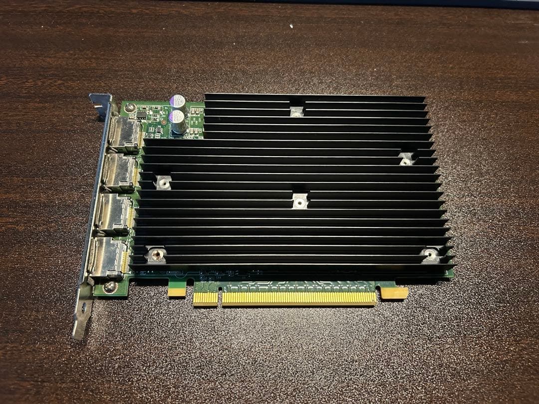 NVIDIA QUADRO NVS 450 Display Port 出力4系統