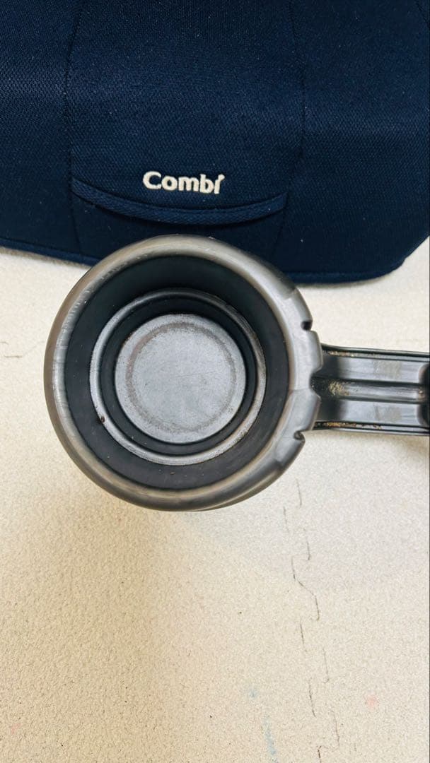 Combi ジョイトリップエアスルー　ジュニアシート　ネイビー