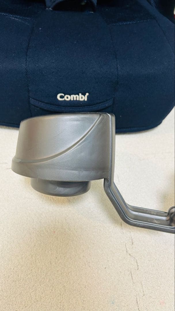 Combi ジョイトリップエアスルー　ジュニアシート　ネイビー