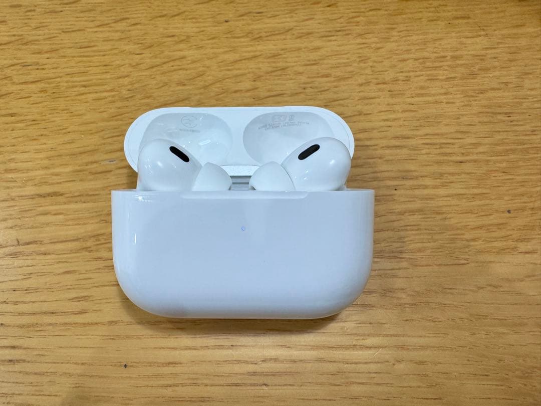 Apple AirPods Pro 2（第2世代 / USB-C）　本体