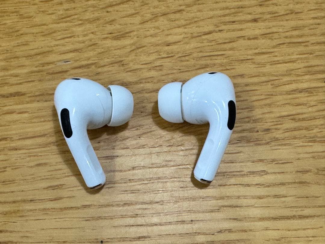 Apple AirPods Pro 2（第2世代 / USB-C）　本体