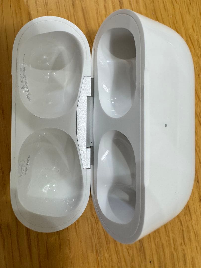 Apple AirPods Pro 2（第2世代 / USB-C）　本体