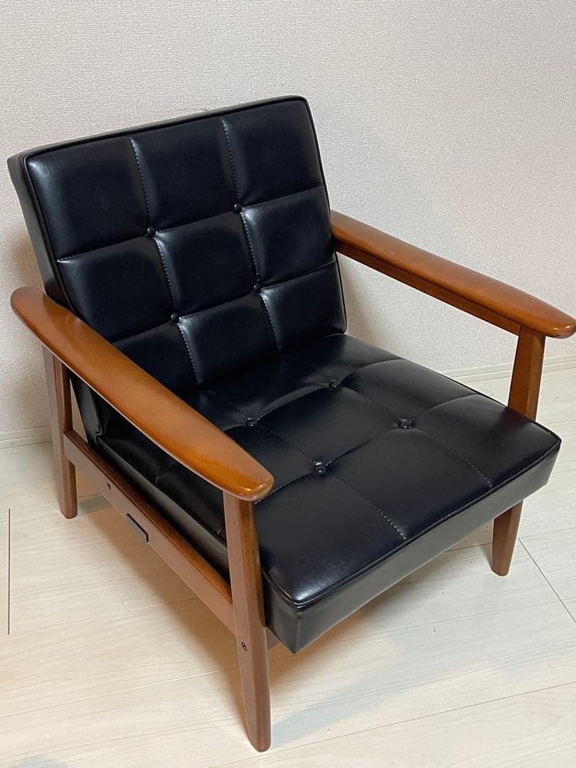 カリモク 60 K シングルチェア ブラック