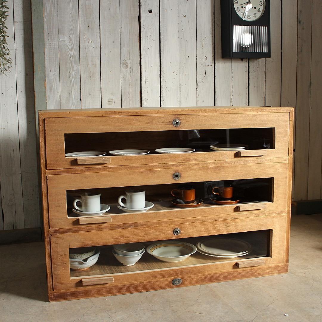 味のある前面ガラスの引き出し3段