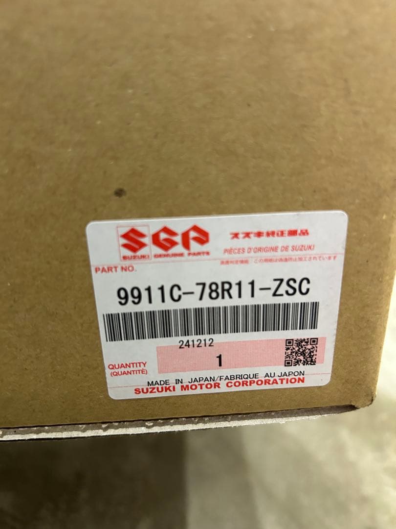 JB64ジムニー　純正オプショングリル