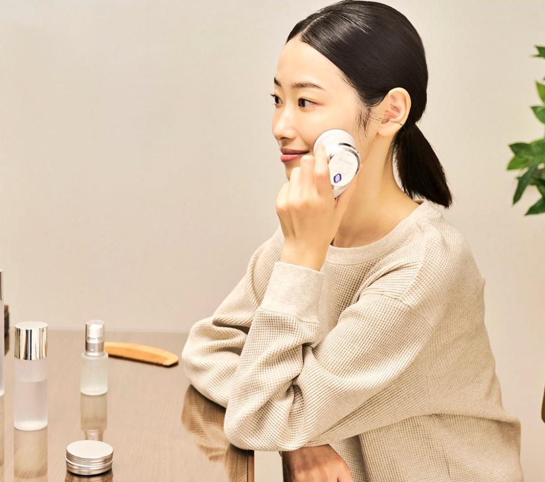 ドクターエア リフトライザー BBI-01　美顔器 EMS リフトアップ