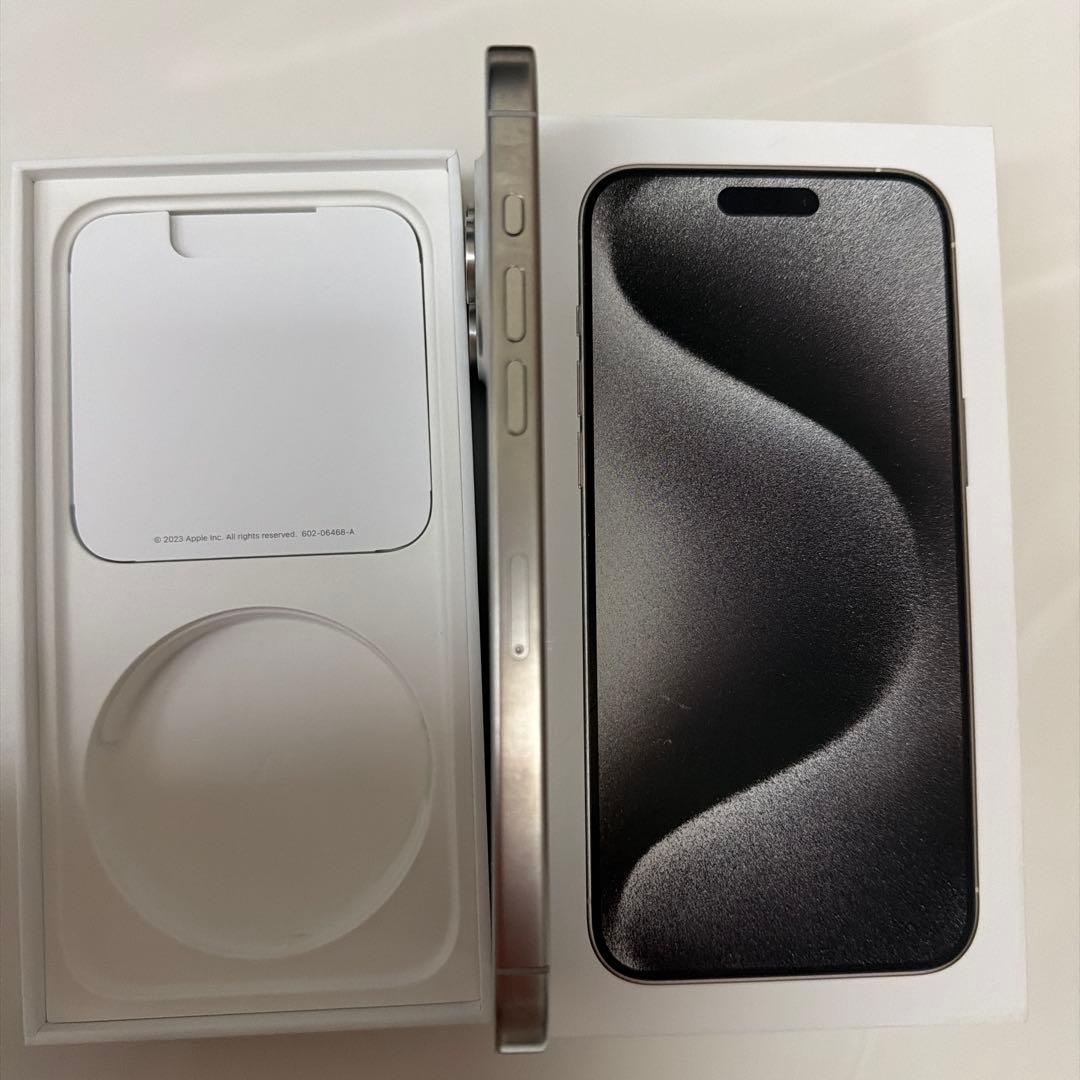 iPhone 15 Pro Max 256GB ホワイトチタニウム