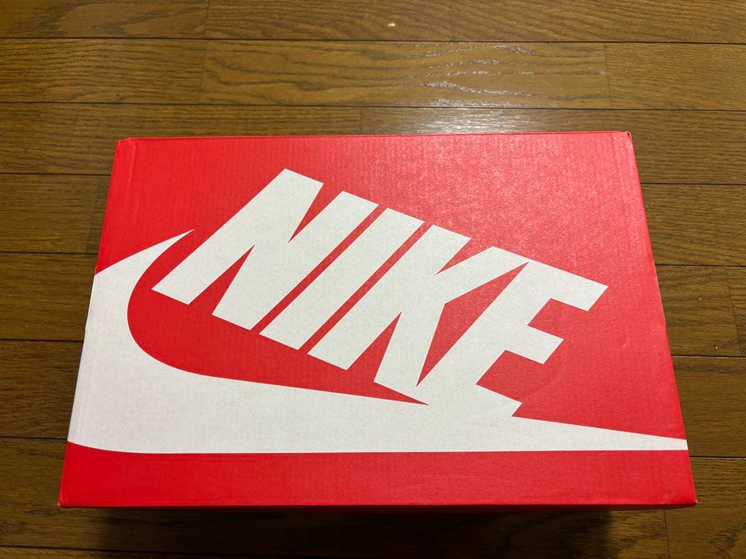 す*ず様 Nike AIR サンダル ホワイト/レッド