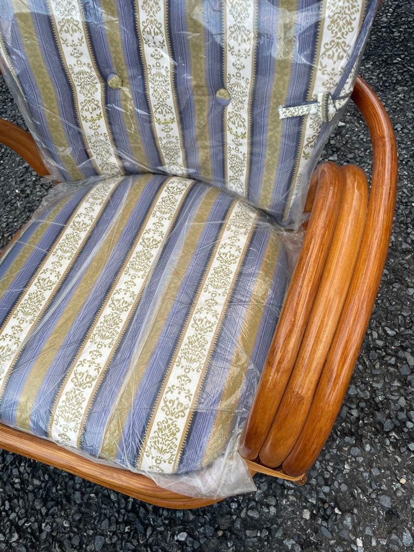 新品　光製作所 籐 ラタン 回転椅子 回転式座椅子 肘掛け ラタンチェア