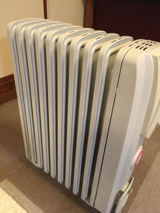 デロンギ　オイルヒーター　R731015EFS