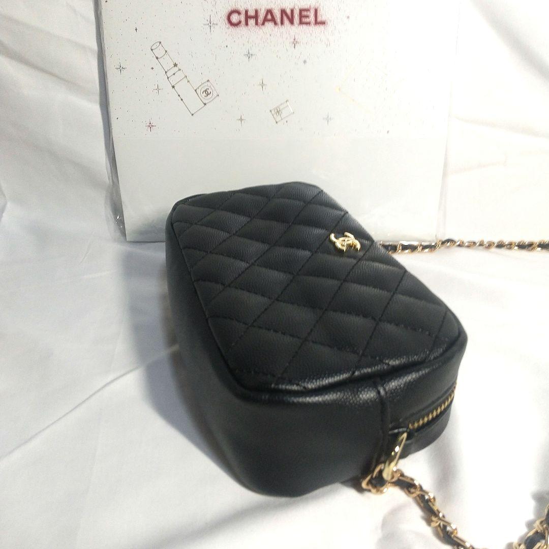 mocoCHANEL新品未使用 ブラックショルダーバッグチャームノベルティ