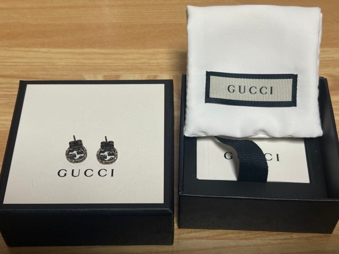 GUCCI インターロッキング　ピアス