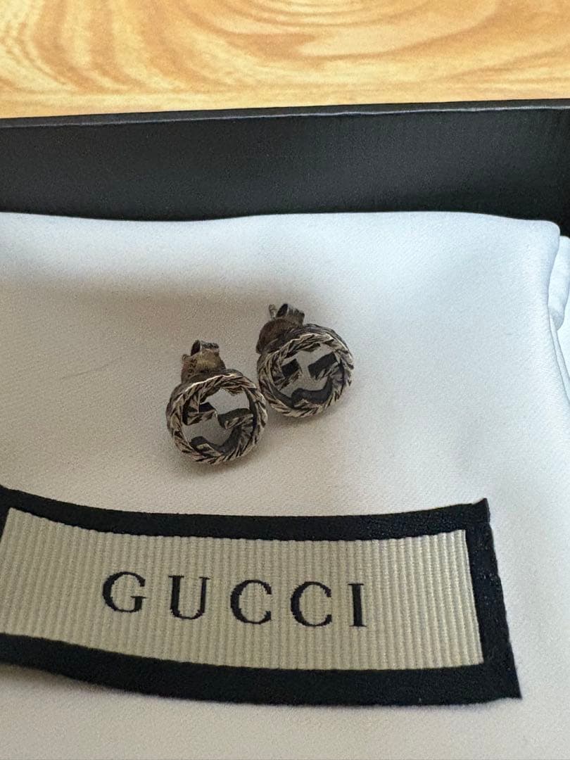GUCCI インターロッキング　ピアス