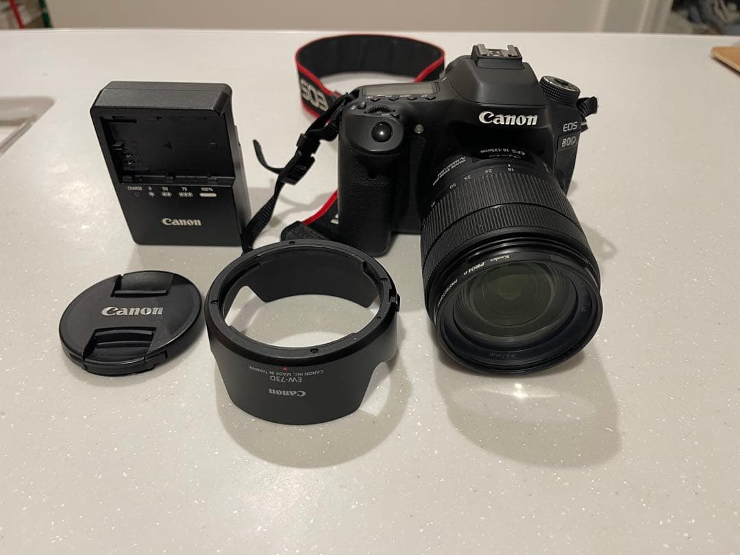 Canon EOS 80D デジタル一眼レフカメラ