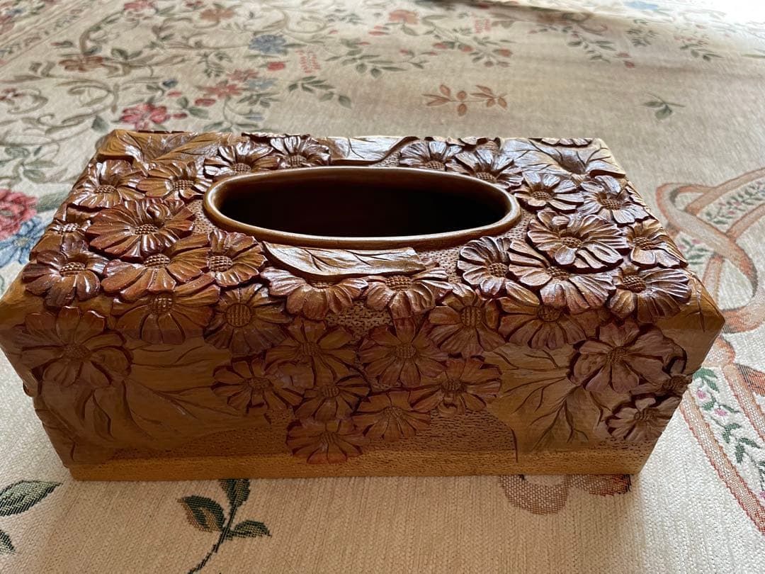 彫刻ティッシュBOX
