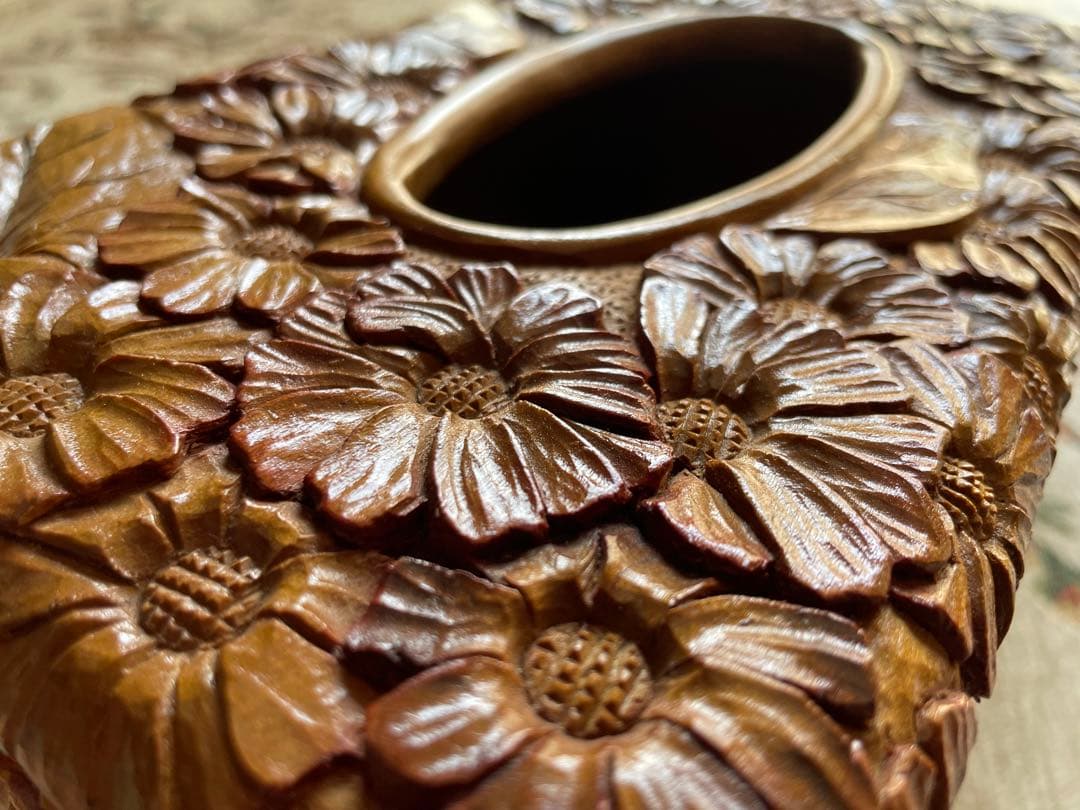 彫刻ティッシュBOX