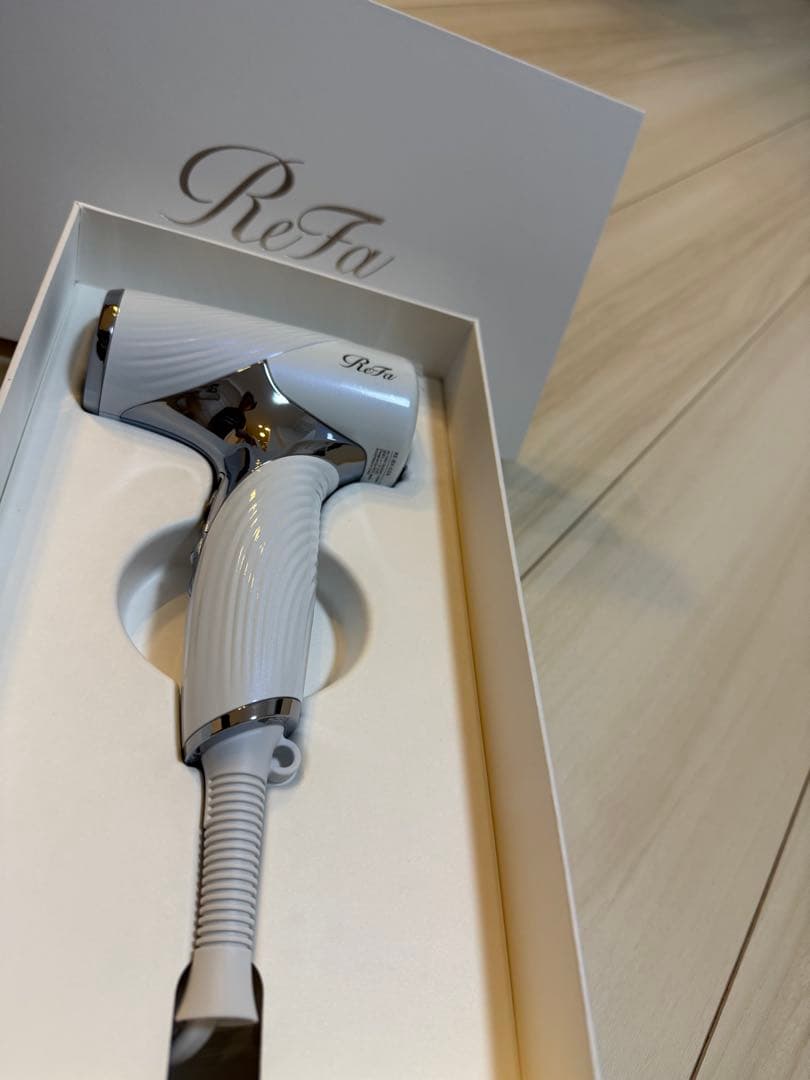 【最新モデル美容室直送】ReFa ドライヤー