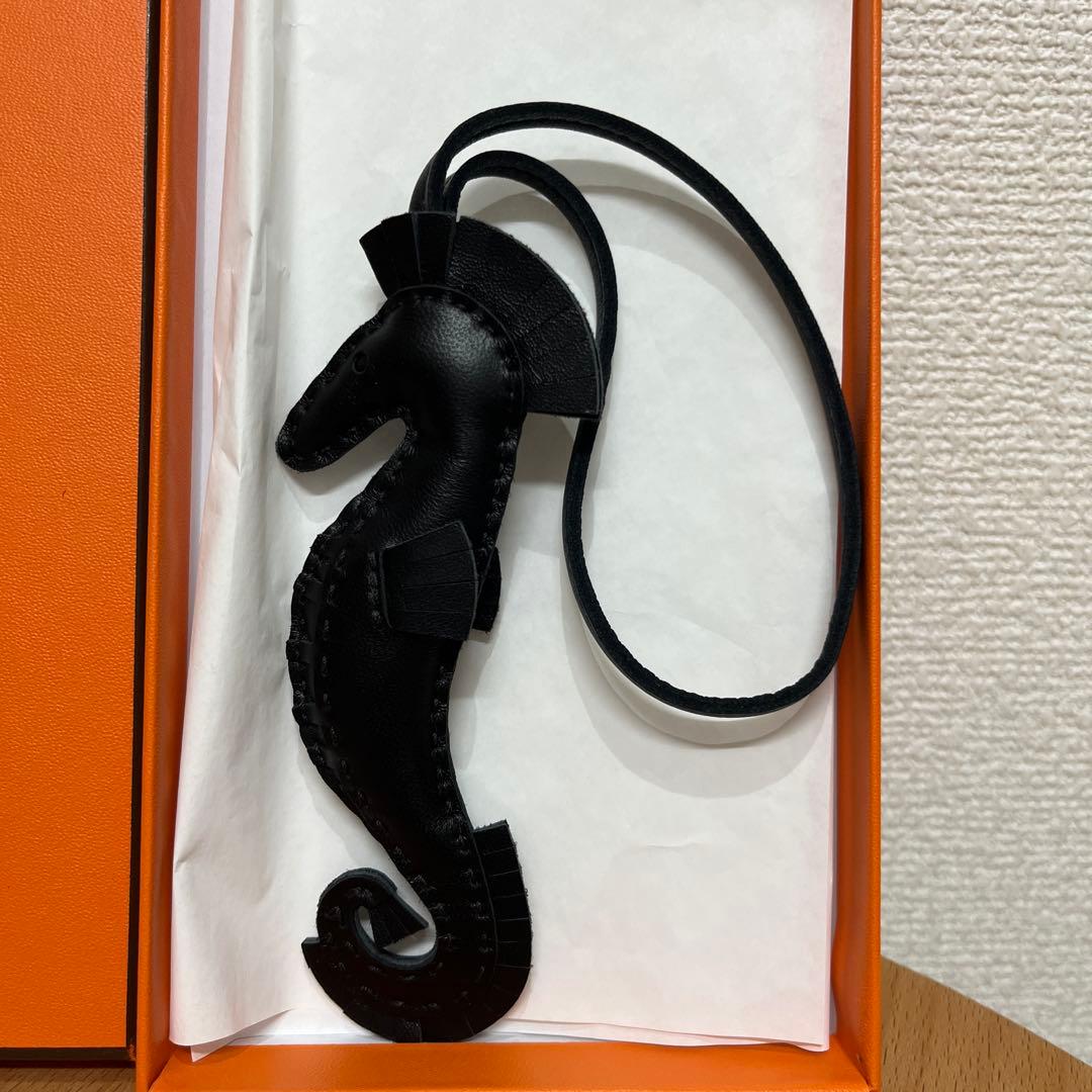 し*み様 レア商品 HERMES エルメス チャーム タツノオトシゴ ソーブラッ