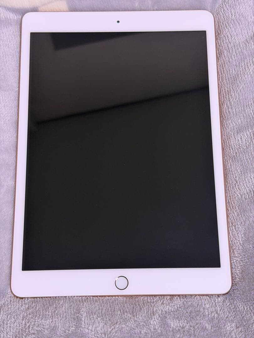 【美品】iPad (7th Generation) Wi-Fi３２GB