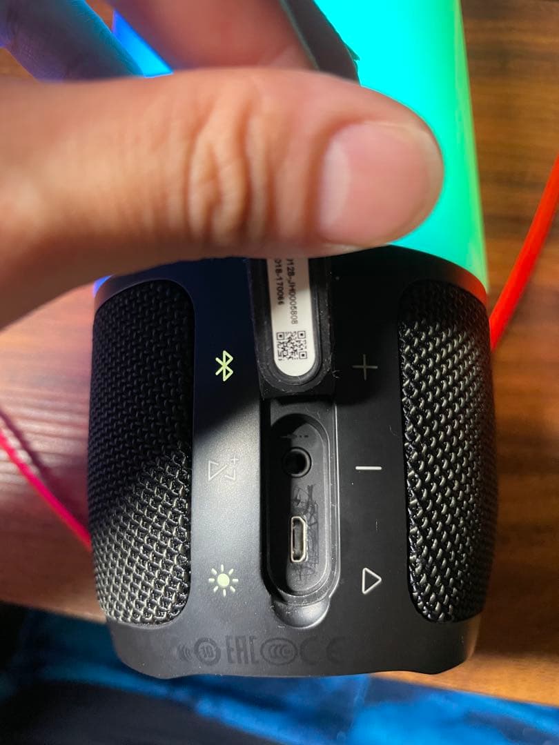 JBL PULSE 3 Bluetooth スピーカー 光る