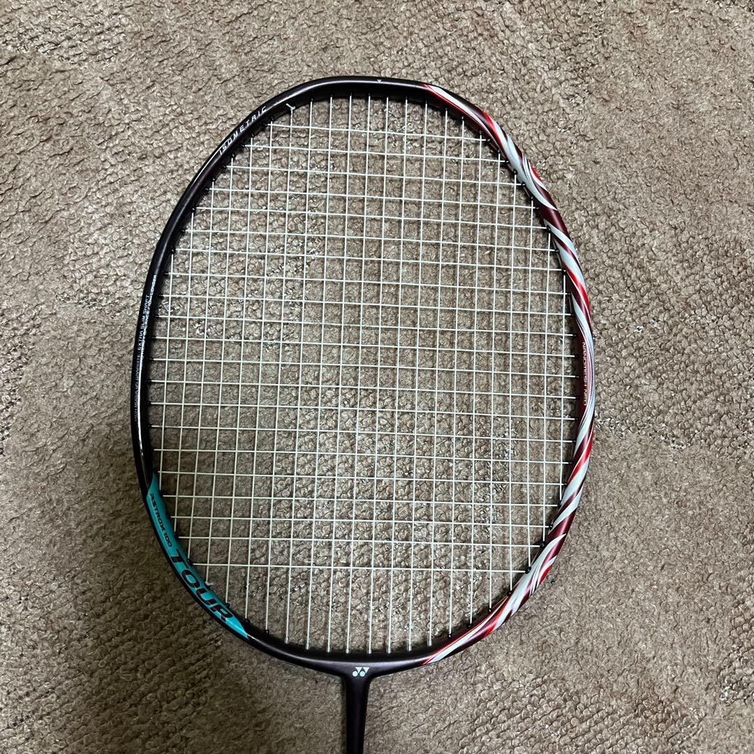 アストロクス　100TOUR 4u6バドミントンラケット