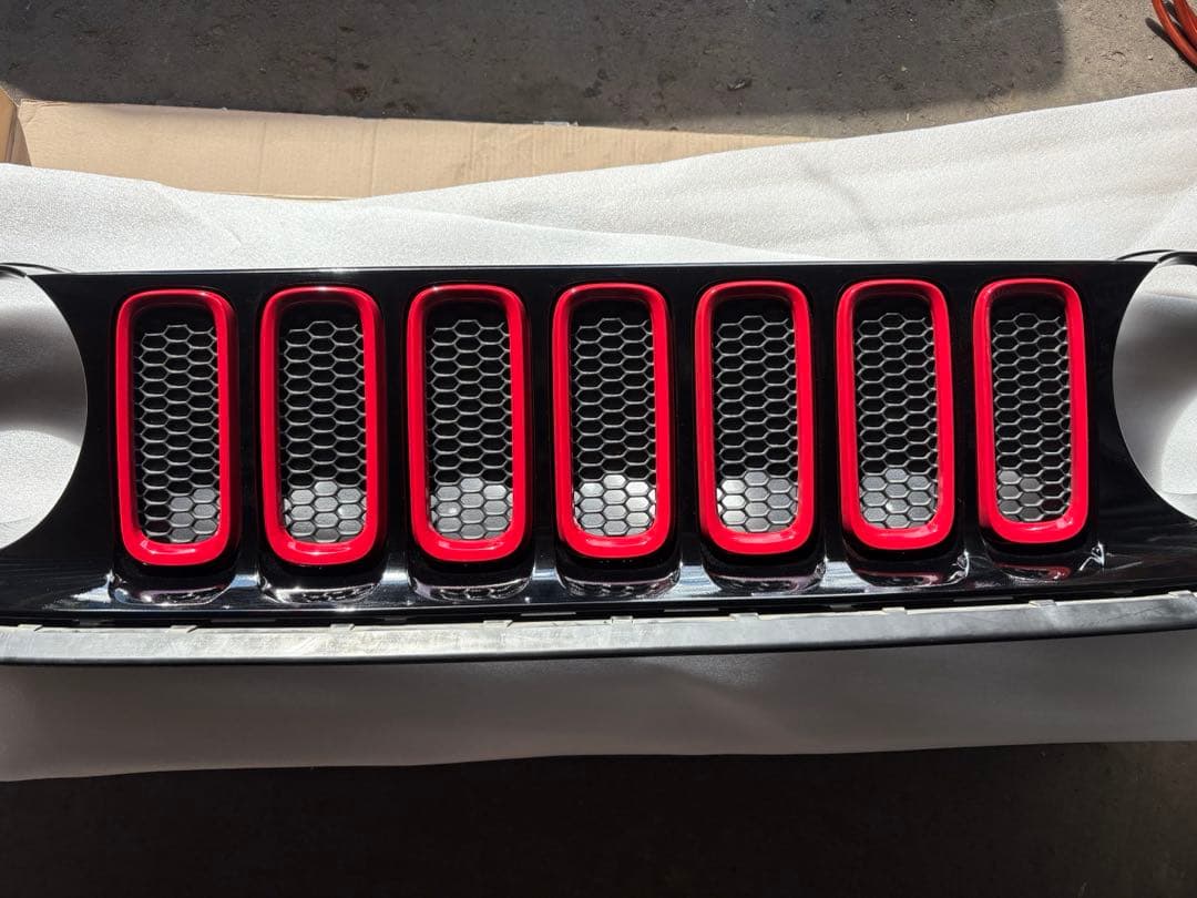 深*彦様 ジープ　レゲネード　フロントグリル　JEEP カスタム