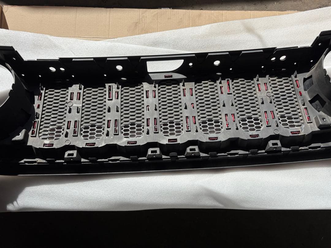 深*彦様 ジープ　レゲネード　フロントグリル　JEEP カスタム