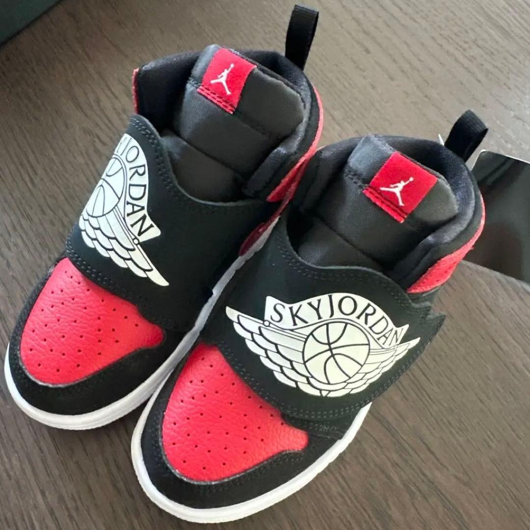 新品⭐︎SKYJORDAN 1 シューズ ジャンプマン　NIKE 16cm 希少色