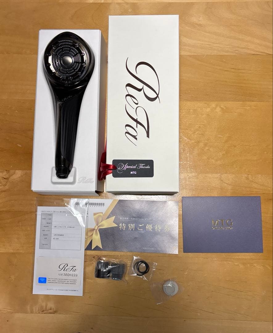 ＣＭ中！最新リファシャワーへッド！人気のブラック！定価33,000円！