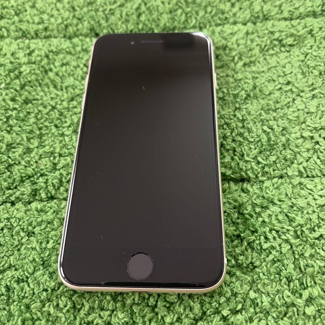 Apple iPhone SE (第3世代) 128GB スターライト本体