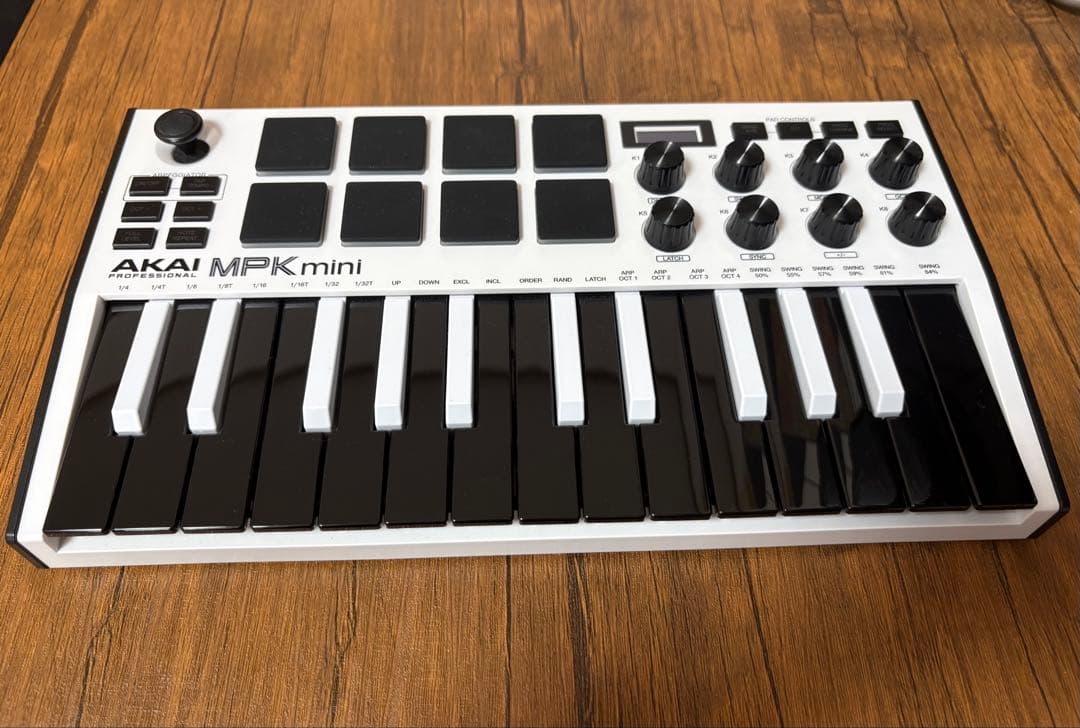 DTM・DAW AKAI MPK Mini MK3 SPECIAL EDITION WHITE