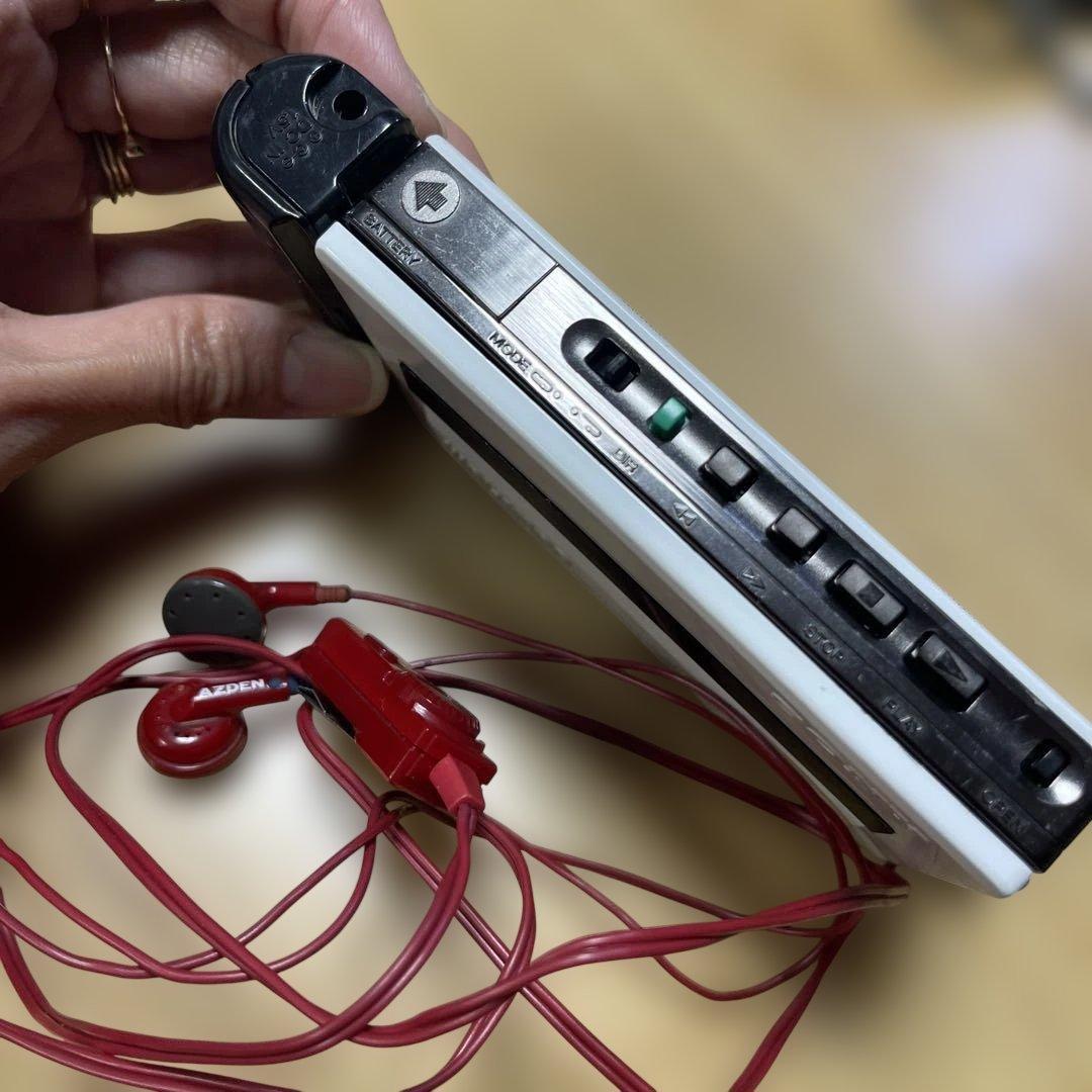 d*7様 ジャンク SONY ウォークマン Victor ポータブルMDプレーヤ