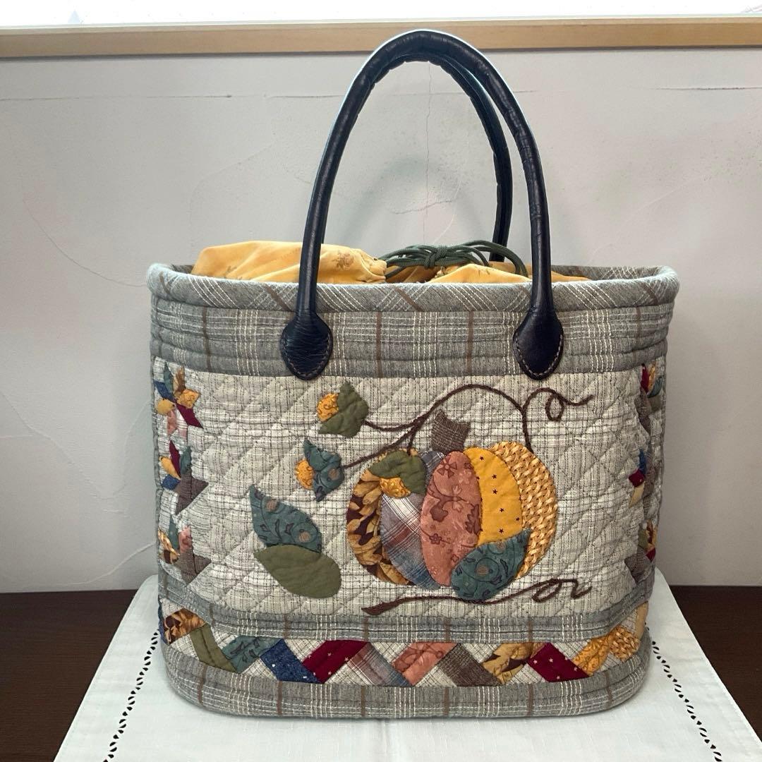 ハンドメイドパッチワークサンプラーかぼちゃ紐付きトートバッグ