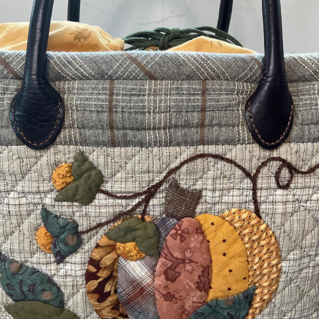 ハンドメイドパッチワークサンプラーかぼちゃ紐付きトートバッグ