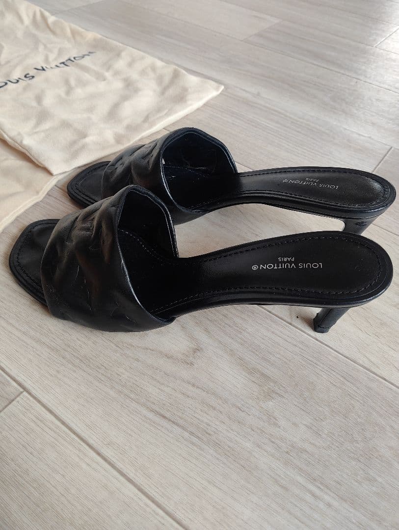 LOUIS VUITTON ブラック ミュール