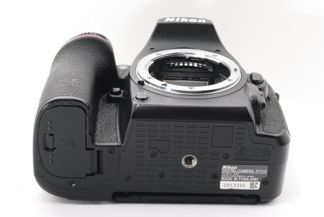 ❤ Nikon D7500 一眼レフ カメラ ニコン Wi-Fi機能搭載