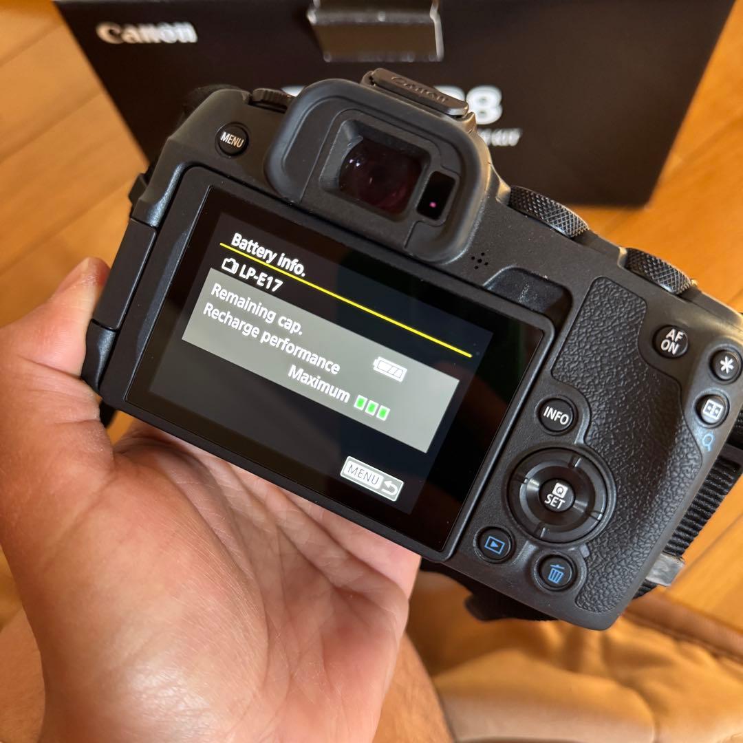 【超美品】Canon EOS R8 ボディー